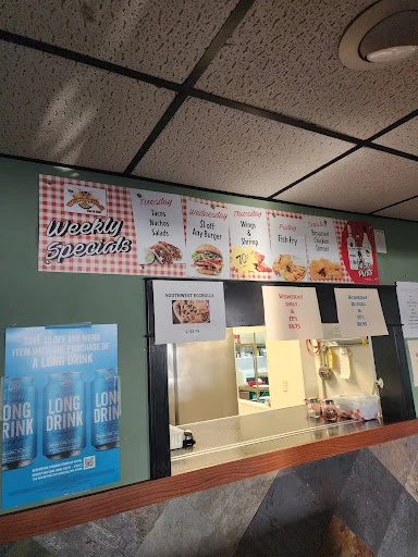 The Wishing Well Bar & Grill on A photo 9